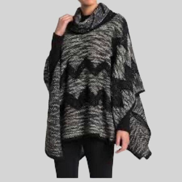 NWOT Vertigo Lambs Wool Blend Gray & Black Chevron Cowl Neck Poncho Size Small - Picture 1 of 6